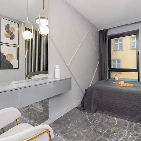 Apartment Luxurious With Two Bedrooms And Parking In By Renters Gdynia