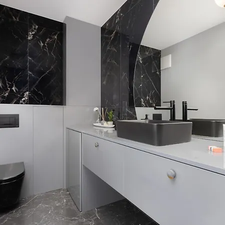 Apartment Luxurious With Two Bedrooms And Parking In By Renters Gdynia