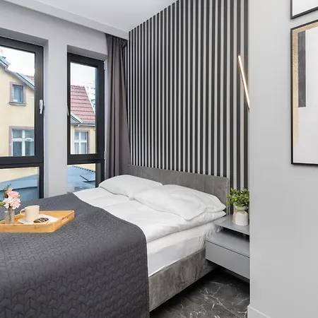 Luxurious With Two Bedrooms And Parking In By Renters * Гдыня