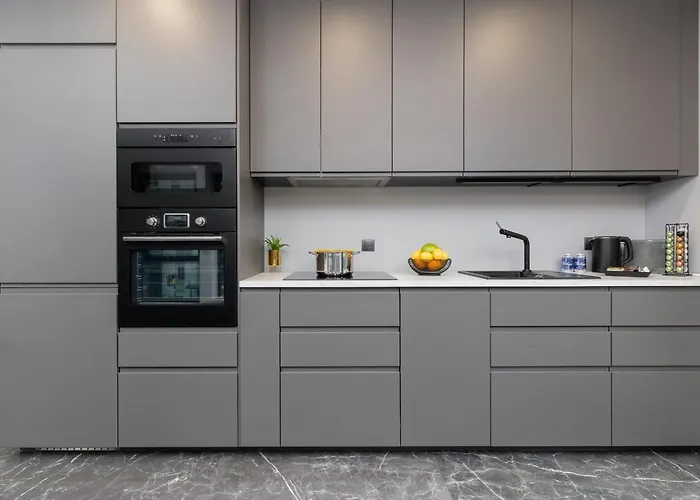 Luxurious With Two Bedrooms And Parking In By Renters *