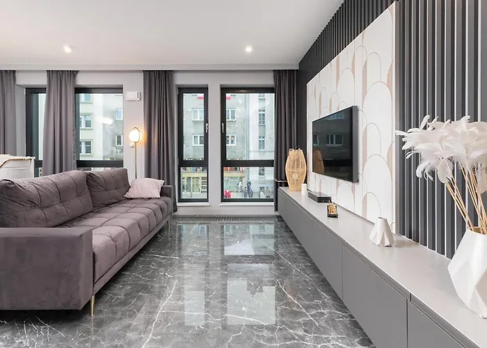 Luxurious With Two Bedrooms And Parking In By Renters Lägenhet